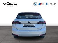 Gebraucht BMW 220 Active Tourer 156 PS (114 kW) 2025 Mineralweiß Van / Kleinbus