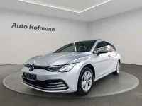 Gebraucht VW Golf VII Life 150 PS (110 kW) 2021 Reflex silver metallic Kleinwagen