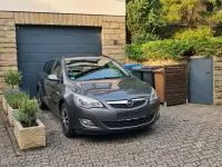 Gebraucht Opel Astra 140 PS (102 kW) 2012 Grau Kombi