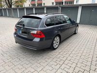 Gebraucht BMW 325 197 PS (144 kW) 2007 Grau Kombi