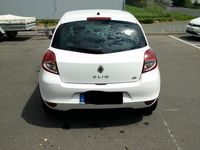 Gebraucht Renault Clio II Dynamique 88 PS (64 kW) 2011 Weiß Kleinwagen