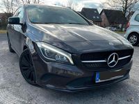 Gebraucht Mercedes CLA180 Shooting Brake 122 PS (89 kW) 2018 Braun Kombi