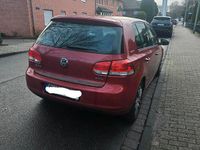 Gebraucht VW Golf VI 75 PS (55 kW) 2010 Rot Kleinwagen