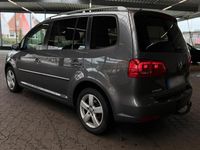 Gebraucht VW Touran 140 PS (102 kW) 2012 Grau Van / Kleinbus
