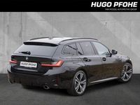 Gebraucht BMW 330 M Sport 286 PS (210 kW) 2024 Black sapphire metallic Kombi