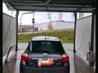 Gebraucht Toyota Auris 99 PS (72 kW) 2012 Grau Kleinwagen
