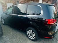 Gebraucht VW Sharan Comfortline 150 PS (110 kW) 2017 Van / Kleinbus