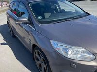 Gebraucht Ford Focus Titanium 116 PS (85 kW) 2013 Braun Limousine