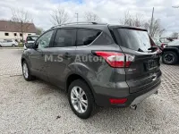 Gebraucht Ford Kuga Titanium 182 PS (133 kW) 2018 Grau SUV