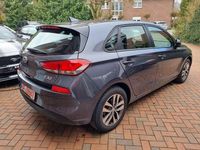 Gebraucht Hyundai i30 116 PS (85 kW) 2020 Grau Limousine