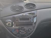 Gebraucht Ford Focus Ghia 116 PS (85 kW) 2003 Silber Kombi