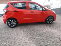 Gebraucht Hyundai i10 67 PS (49 kW) 2019 Rot Kleinwagen
