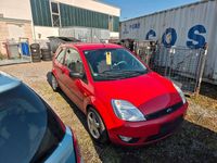 Gebraucht Ford Fiesta 100 PS (73 kW) 2003 Rot Kleinwagen
