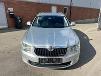 Gebraucht Skoda Superb GreenLine 105 PS (77 kW) 2012 Silber Kombi