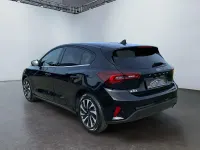 Neu Ford Focus Titanium 155 PS (114 kW) 2025 Agate black Limousine
