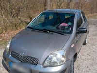 Gebraucht Toyota Yaris 65 PS (47 kW) 2003 Silber Kleinwagen