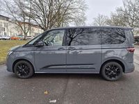 Gebraucht VW Multivan Edition 150 PS (110 kW) 2024 Grau Van