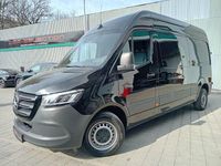 Gebraucht Mercedes Sprinter 150 PS (110 kW) 2023 Schwarz/baltic black (metallic) Van