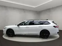 Gebraucht VW Passat R-line 150 PS (110 kW) 2026 Oryxweiß perlmutteffekt Kombi