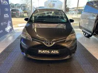 Gebraucht Toyota Yaris Basis 69 PS (50 kW) 2015 Grau Kleinwagen