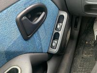 Gebraucht Renault Clio II 90 PS (66 kW) 2000 Blau Kleinwagen