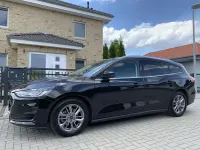Gebraucht Ford Focus Titanium 125 PS (91 kW) 2022 Schwarz Kombi