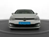 Gebraucht VW Golf VIII Active 150 PS (110 kW) 2021 Pure white Kleinwagen