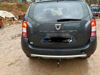 Gebraucht Dacia Duster Lauréate 114 PS (83 kW) 2017 Grau SUV