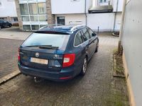 Gebraucht Skoda Superb Ambition 140 PS (102 kW) 2015 Blau Kombi