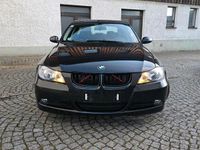 Gebraucht BMW 320 150 PS (110 kW) 2005 Schwarz Limousine