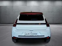 Neu Renault 5 E-Tech Komfort 110 kW (150 PS) 2026 Weiß Limousine