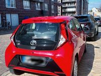 Gebraucht Toyota Aygo 72 PS (52 kW) 2018 Schwarz Kleinwagen