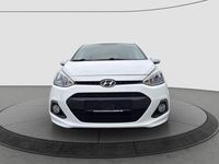 Gebraucht Hyundai i10 87 PS (63 kW) 2016 Weiß Kleinwagen