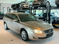 Gebraucht Volvo V70 181 PS (133 kW) 2015 Silber Kombi