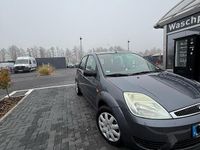 Gebraucht Ford Fiesta 69 PS (50 kW) 2005 Grau Kleinwagen