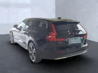 Gebraucht Volvo V60 CC Plus 197 PS (144 kW) 2023 Schwarz Kombi
