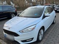 Gebraucht Ford Focus 125 PS (91 kW) 2015 Weiß Kleinwagen