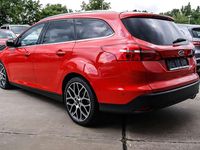 Gebraucht Ford Focus Titanium 182 PS (133 kW) 2016 Rot Kombi