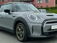 Gebraucht Mini Cooper SE 135 kW (184 PS) 2022 Moonwalk grey metallic Kleinwagen