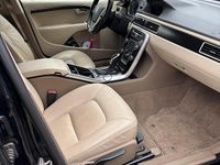Gebraucht Volvo V70 Momentum 181 PS (133 kW) 2014 Schwarz Kombi