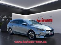 Neu Kia Ceed Vision 140 PS (102 kW) 2025 Silber Kleinwagen