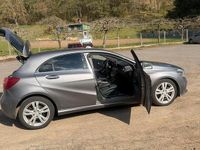 Gebraucht Mercedes A200 136 PS (100 kW) 2016 Grau Limousine