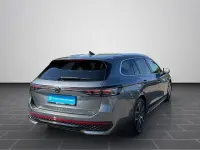 Gebraucht VW Passat R-line 150 PS (110 kW) 2025 Diabasgrau metallic (metallic) Kombi