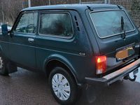 Gebraucht Lada niva 84 PS (61 kW) 2009 Grün SUV