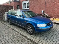 Gebraucht VW Passat 90 PS (66 kW) 1997 Blau Kombi