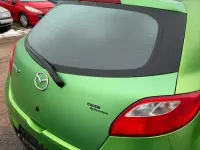 Usata Mazda 2 Independence 86 CV (63 kW) 2009 Verde Utilitaria