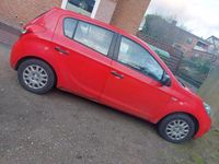 Gebraucht Hyundai i20 57 PS (41 kW) 2010 Rot Kleinwagen
