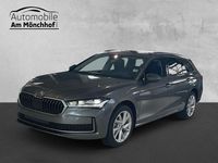 Neu Skoda Superb Selection 150 PS (110 kW) 2026 Grau Kombi