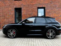 Gebraucht Porsche Cayenne 500 PS (367 kW) 2024 Schwarz SUV