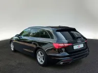 Gebraucht Audi A4 S-Line 136 PS (100 kW) 2022 Mythosschwarz metallic Kombi
